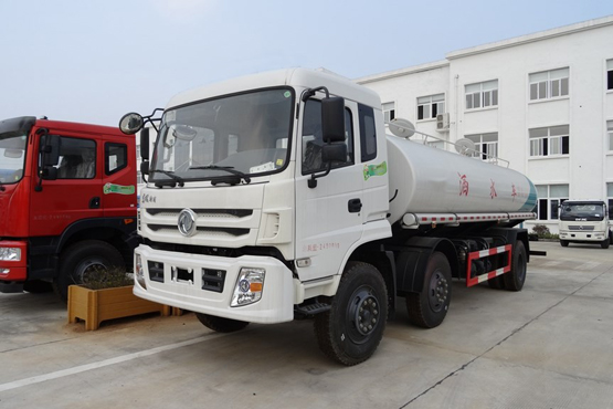 東風小三軸16方灑水車