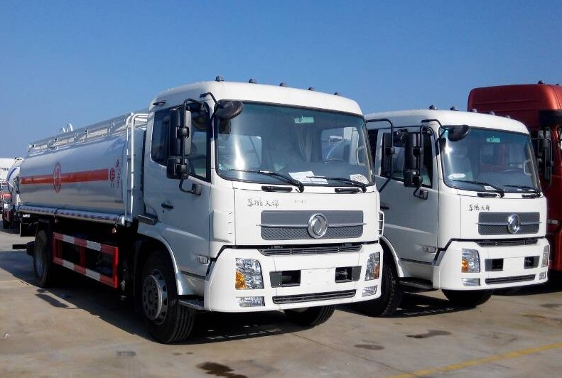  東風(fēng)天錦運油車14立方