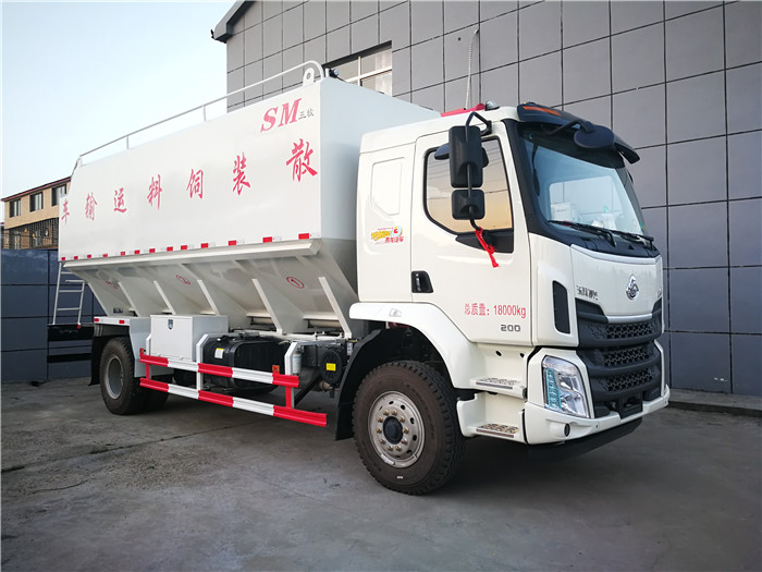 24方柳汽乘龍散裝飼料運輸車