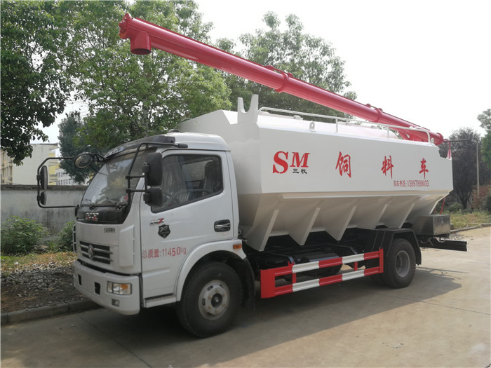 東風(fēng)多利卡16方散裝飼料運(yùn)輸車