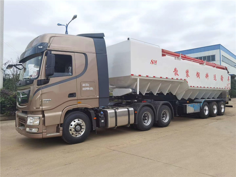 半掛天龍散裝飼料運(yùn)輸車